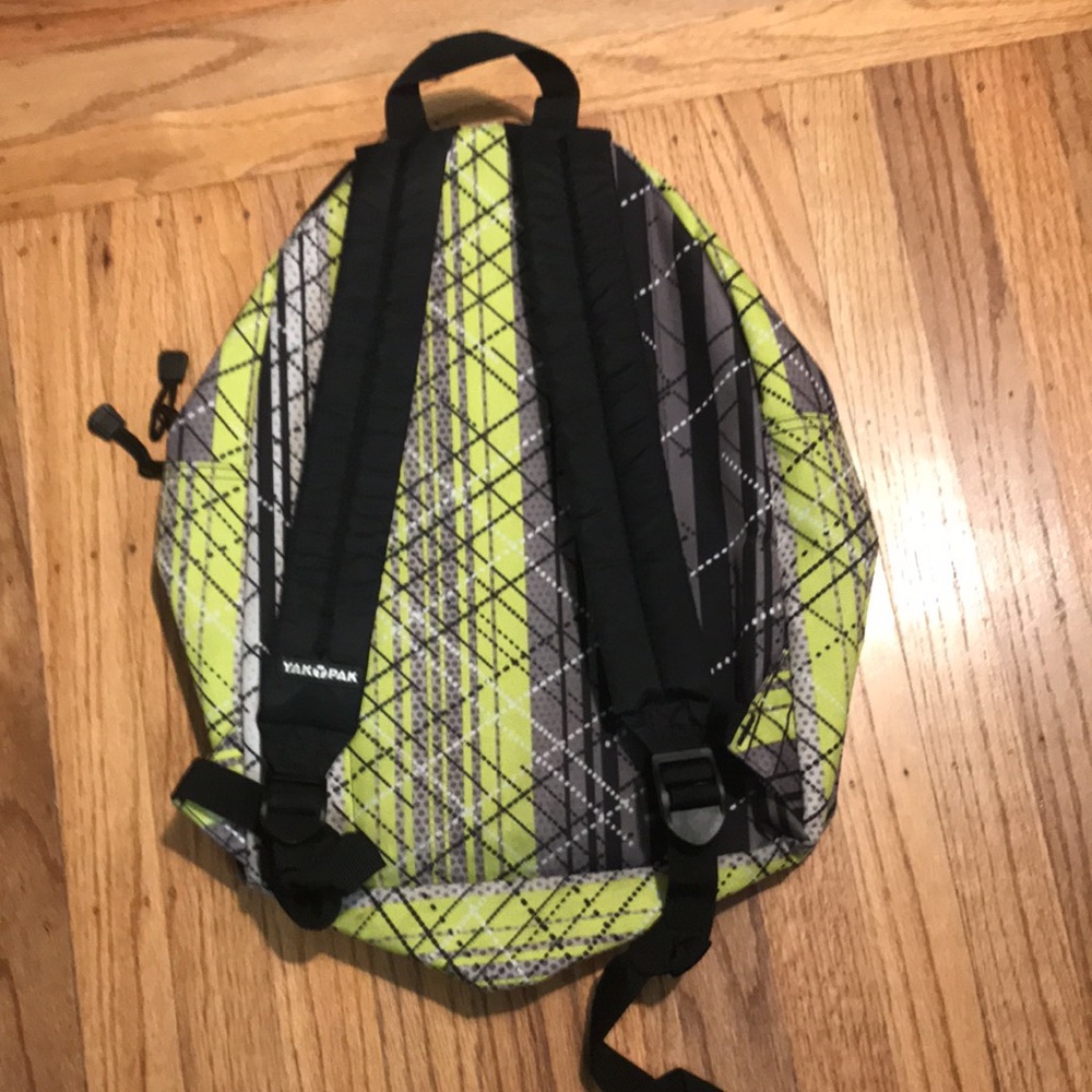 backpack - Picture 3 of 9